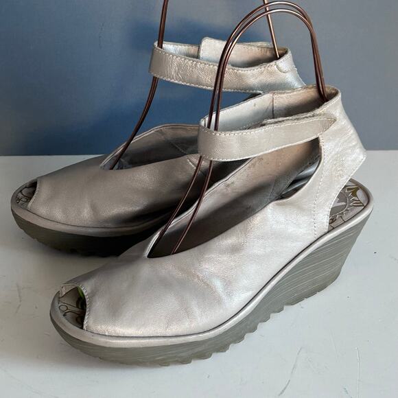 Fly London Shoes - Fly London sandal size 8 wedge gold shimmer slingback peep toe EU 39